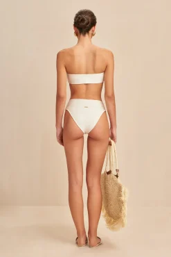 Bikinis><noscript><img width=