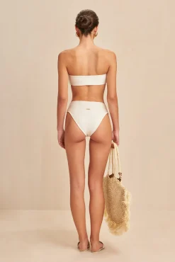 Bikinis><noscript><img width=