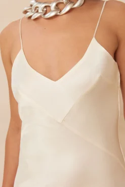 Gowns><noscript><img width=