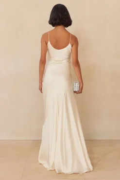 Gowns><noscript><img width=