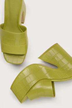 Platforms|Shoes><noscript><img width=