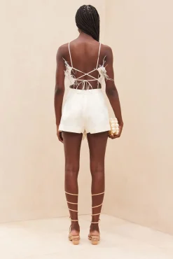 Tops><noscript><img width=