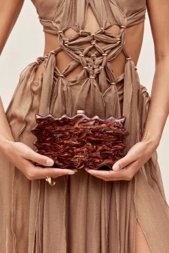 Clutches><noscript><img width=