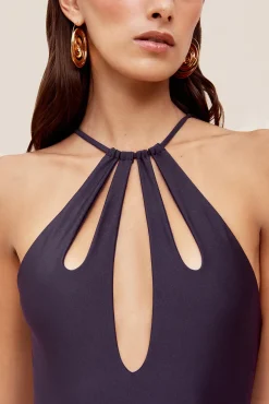 One Pieces><noscript><img width=